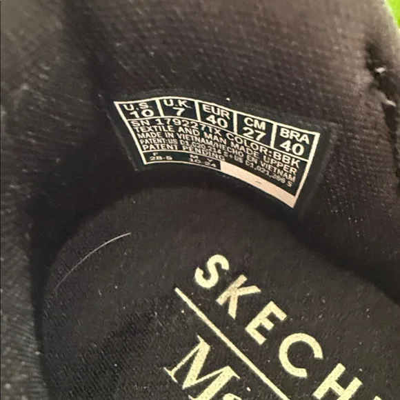 Skechers Women’s Martha Stewart Black slim fit Slip Ons Size 10 EUC and so comfy - Picture 2 of 3